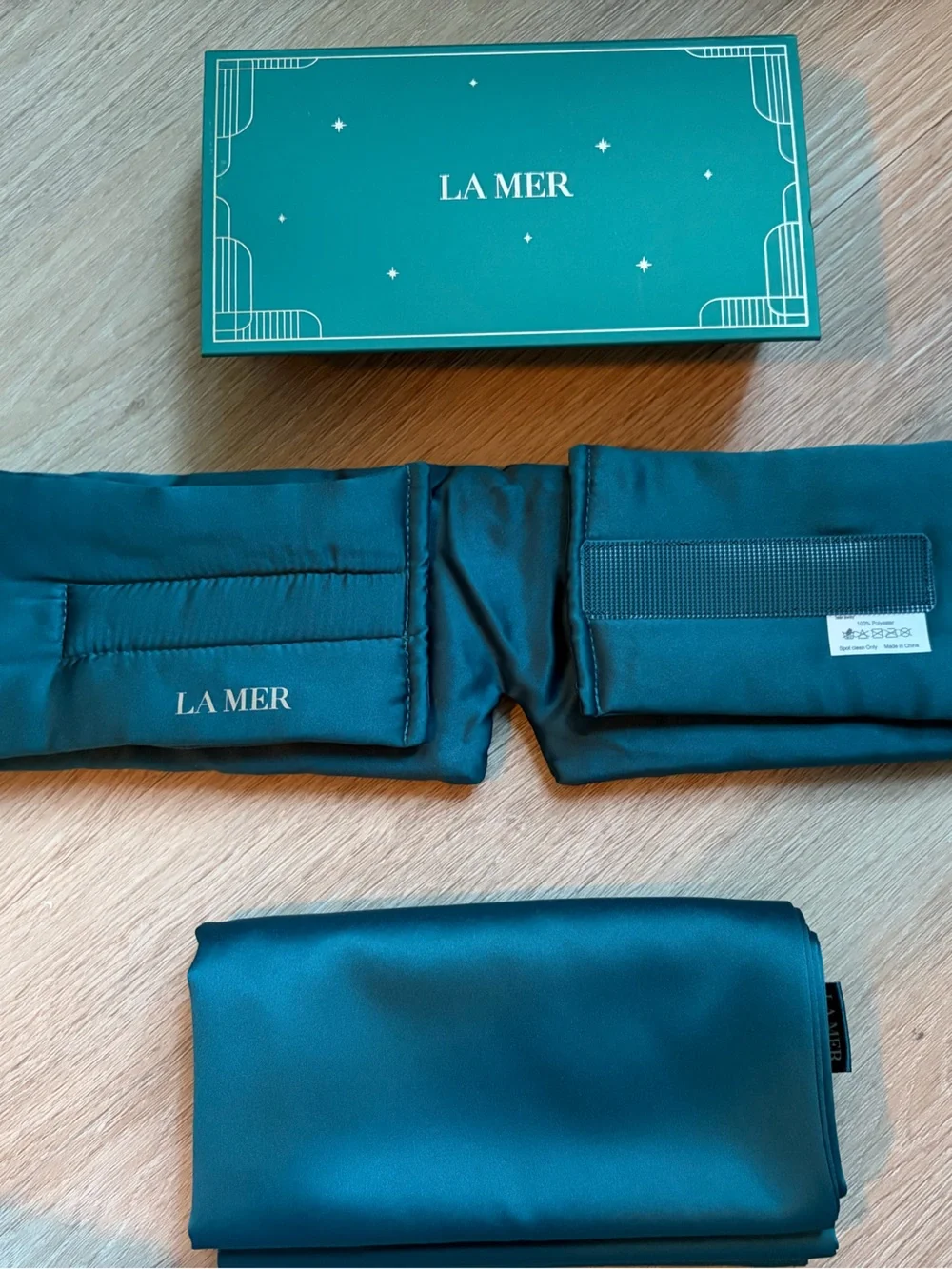 La Mer Teal Sleep Mask and Pillowcase Set
